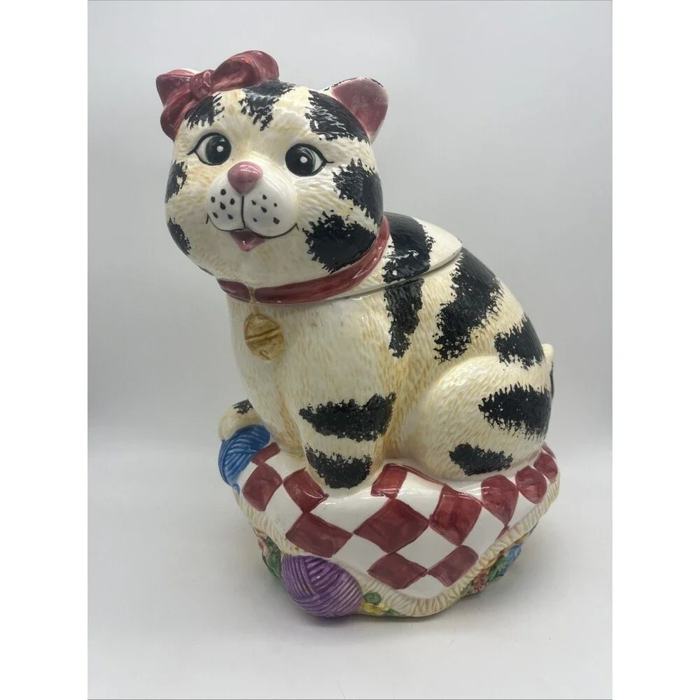 Vintage International Art Cat Cookie Jar 12